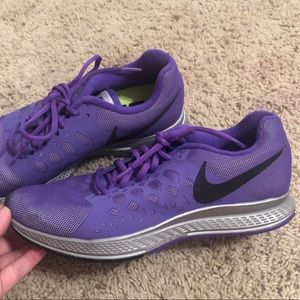 Nike tennis shoes